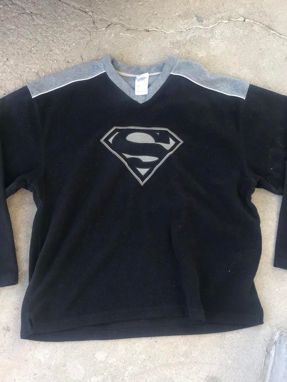 ISO Warner Bros. Superman Logo Embroidered Fleece Pullover Sweatshirt Vtg 2000